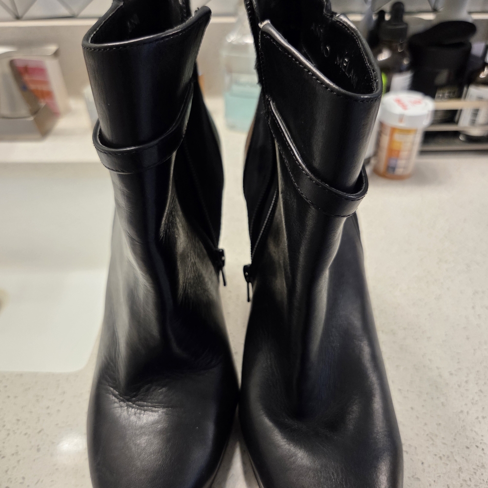 ANTONIO MELANI Black Ankle Booties
